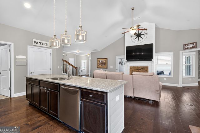 104 Willow Creek Trail, Dallas, GA 30132