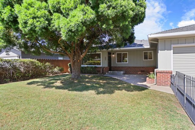 507 Gerard Dr, Lodi, CA 95242