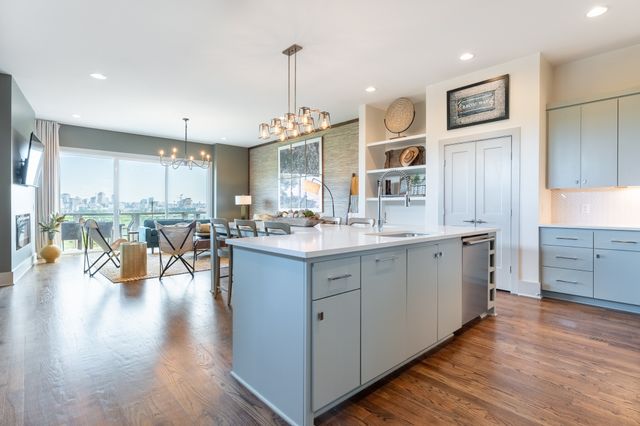 20 Fern Ave, Nashville, TN 37207