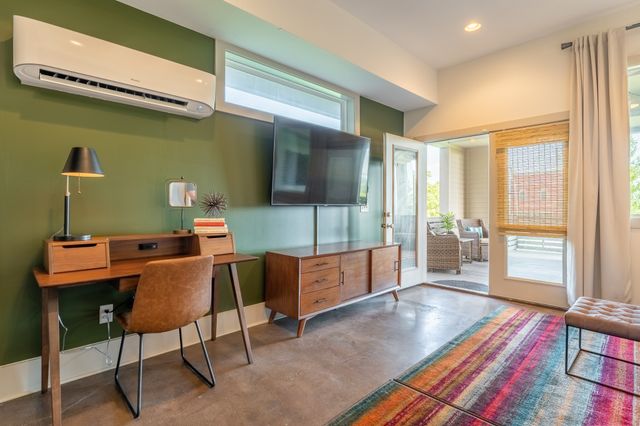 20 Fern Ave, Nashville, TN 37207