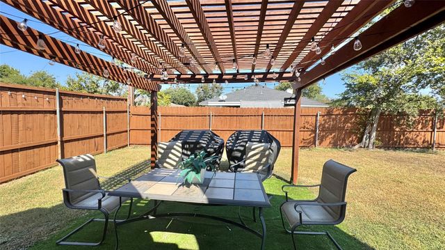 610 Brookside Drive, Cedar Hill, TX 75104