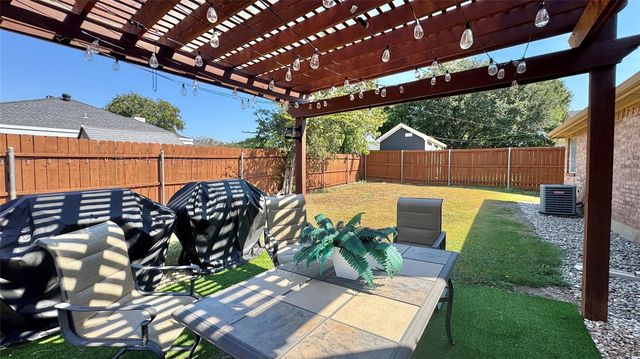 610 Brookside Drive, Cedar Hill, TX 75104