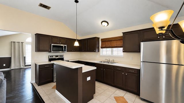 610 Brookside Drive, Cedar Hill, TX 75104
