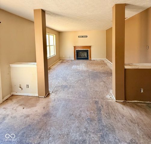 12409 Crystal Pointe Circle, Indianapolis, IN 46236