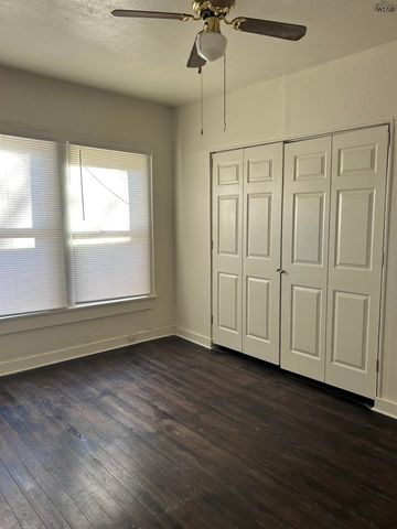 1643 PEARL AVENUE, Wichita Falls, TX 76301