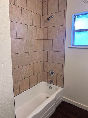 1643 PEARL AVENUE, Wichita Falls, TX 76301