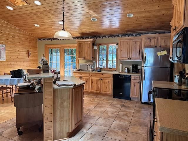 33198 S Prairie Island Drive, Arbo Twp, MN 55744
