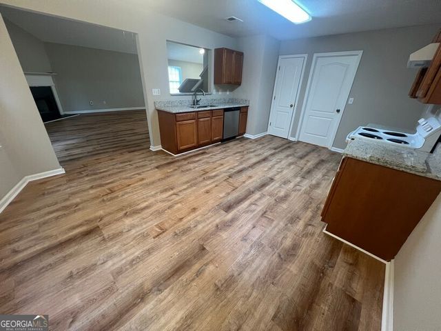 95 Creek Way, Covington, GA 30016