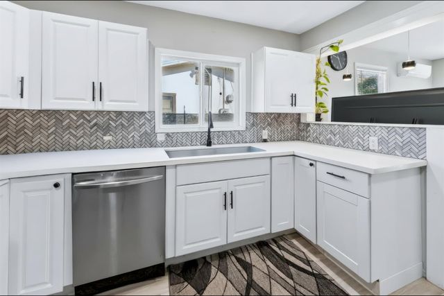 5203 W Mission Avenue, Fresno, CA 93722