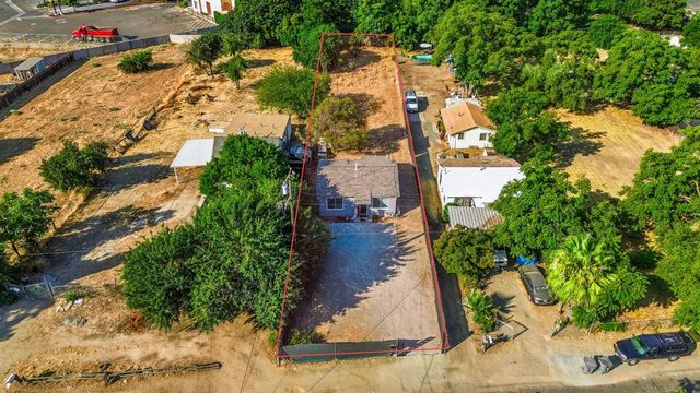 5203 W Mission Avenue, Fresno, CA 93722