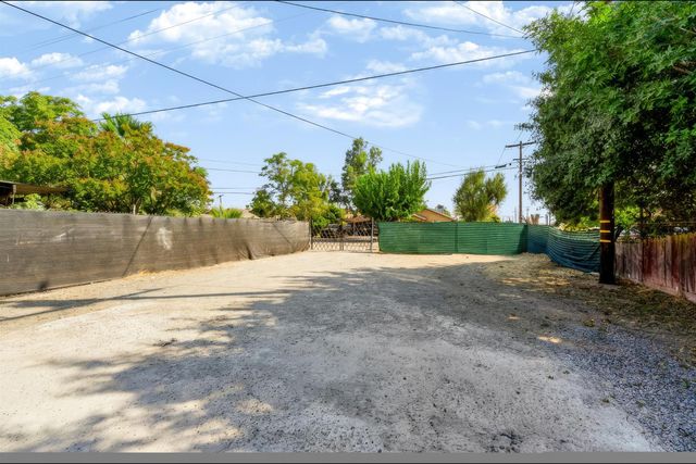 5203 W Mission Avenue, Fresno, CA 93722