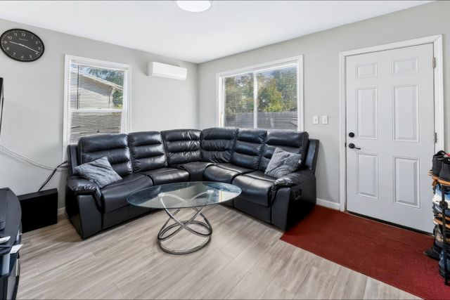 5203 W Mission Avenue, Fresno, CA 93722