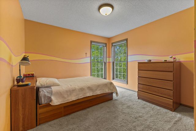 16943 Candlewood Parkway, Eden Prairie, MN 55347