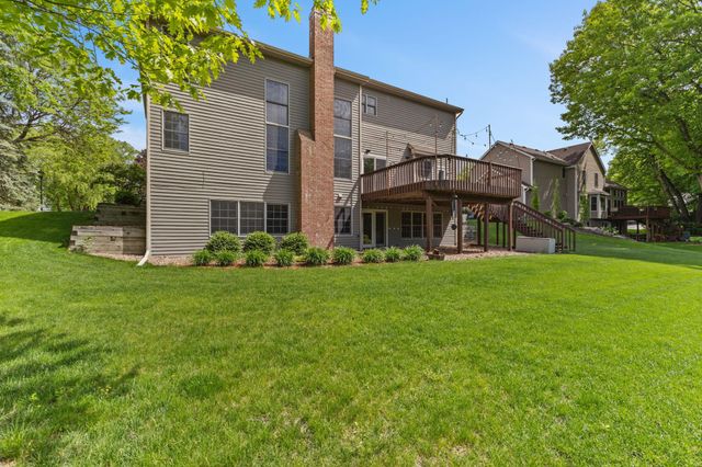 16943 Candlewood Parkway, Eden Prairie, MN 55347