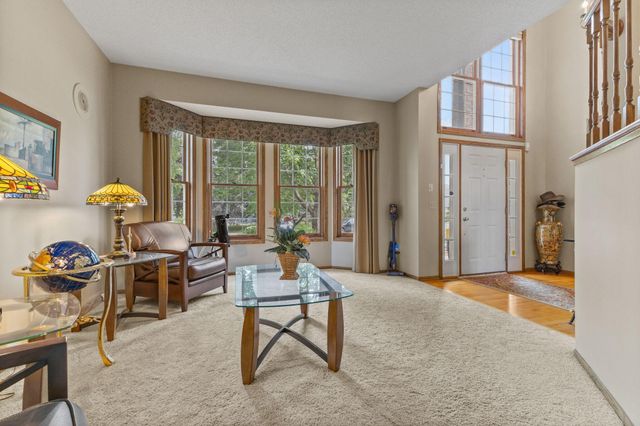 16943 Candlewood Parkway, Eden Prairie, MN 55347