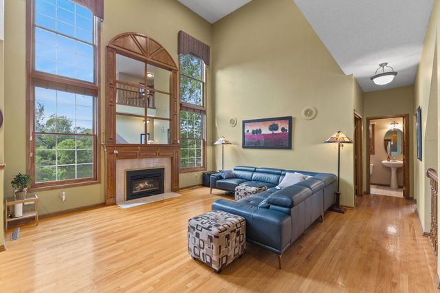 16943 Candlewood Parkway, Eden Prairie, MN 55347