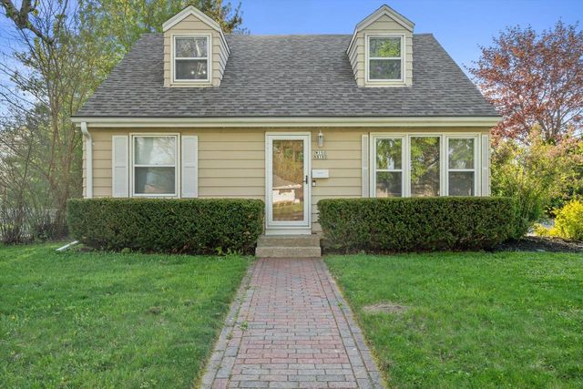 W150N8180 Manhattan DRIVE, Menomonee Falls, WI 53051