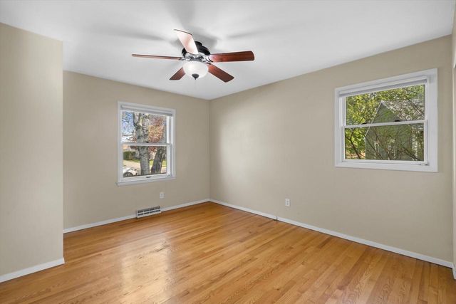 W150N8180 Manhattan DRIVE, Menomonee Falls, WI 53051