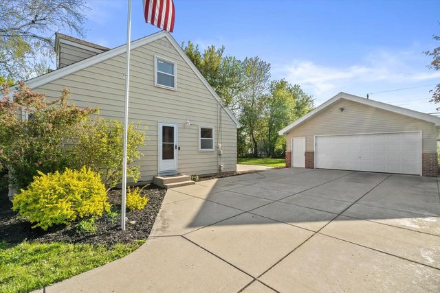 W150N8180 Manhattan DRIVE, Menomonee Falls, WI 53051