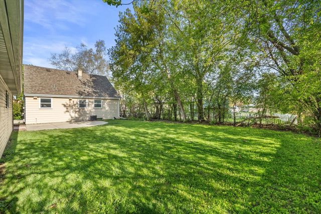 W150N8180 Manhattan DRIVE, Menomonee Falls, WI 53051