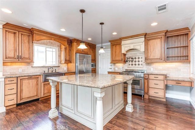 718 Meade Avenue, Fullerton, CA 92833