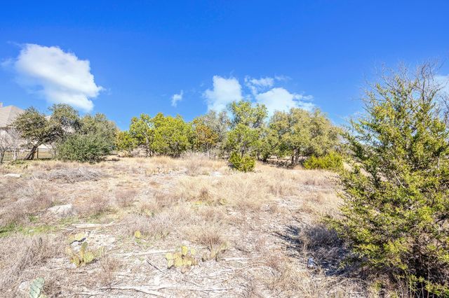 105 Rocky Summit CT, Spicewood, TX 78669