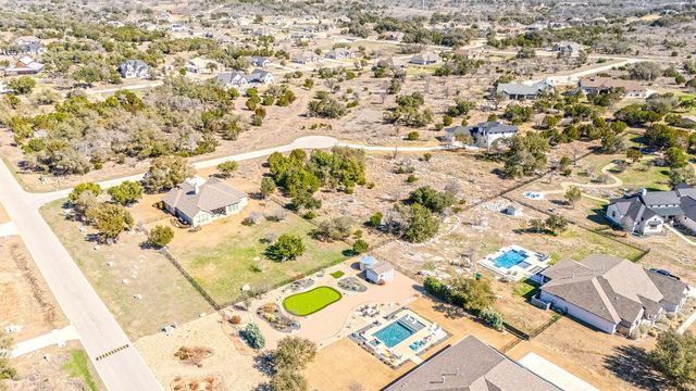 105 Rocky Summit CT, Spicewood, TX 78669