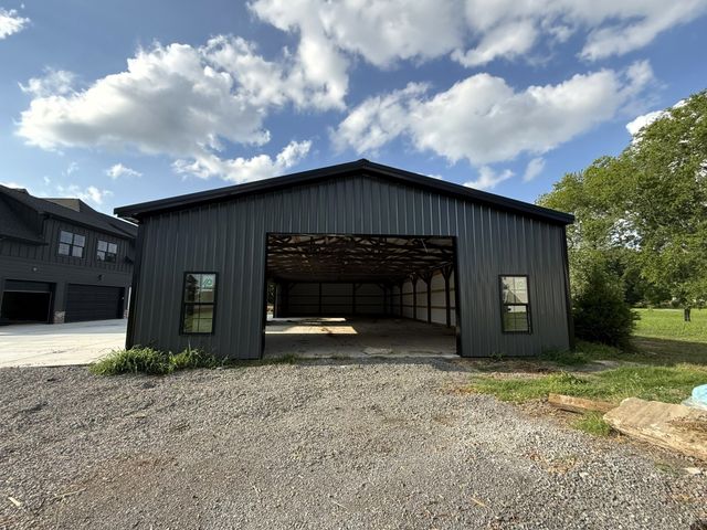 8249 Twelve Corners Rd, Lascassas, TN 37085
