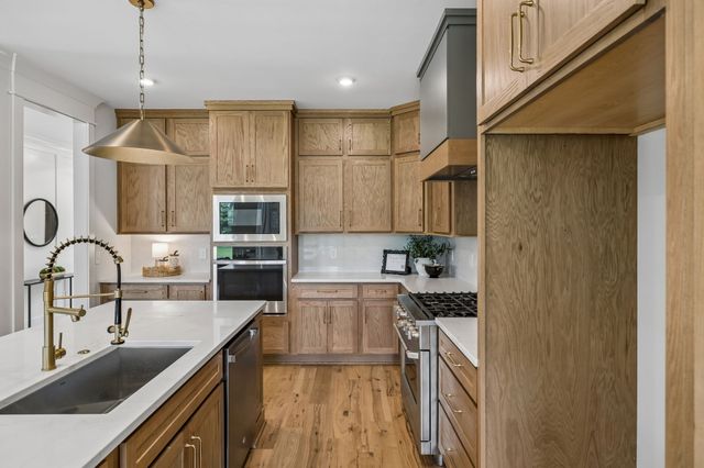 8249 Twelve Corners Rd, Lascassas, TN 37085