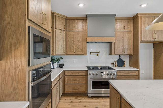 8249 Twelve Corners Rd, Lascassas, TN 37085