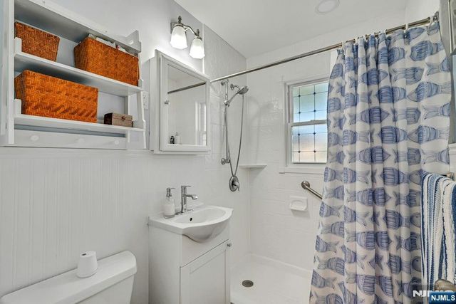 38-59 Taylor Road, Fair Lawn, NJ 07410