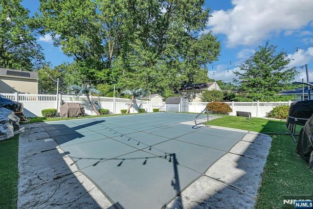 38-59 Taylor Road, Fair Lawn, NJ 07410