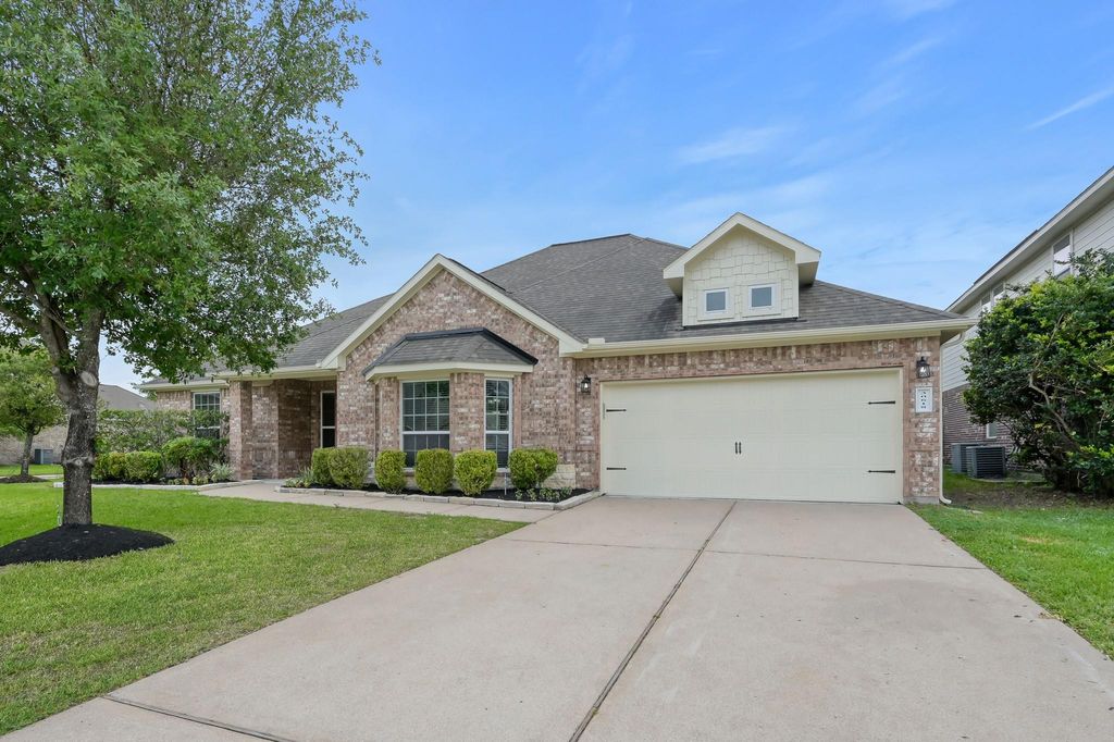 30618 Academy Trace Drive, Spring, TX 77386
