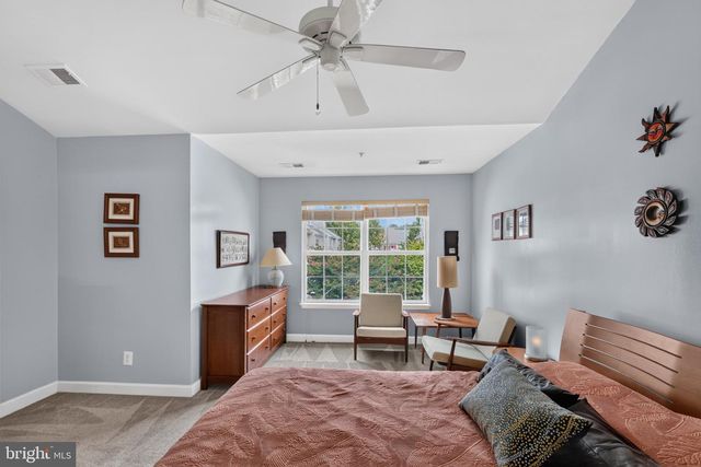 3821 DOMINION MILL DR, Alexandria, VA 22304
