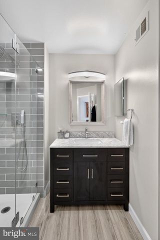 3821 DOMINION MILL DR, Alexandria, VA 22304