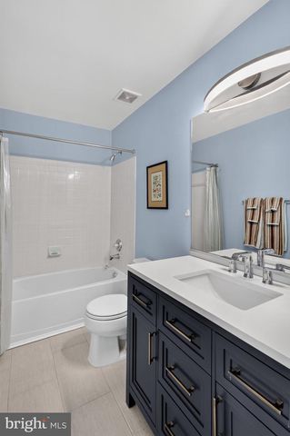 3821 DOMINION MILL DR, Alexandria, VA 22304