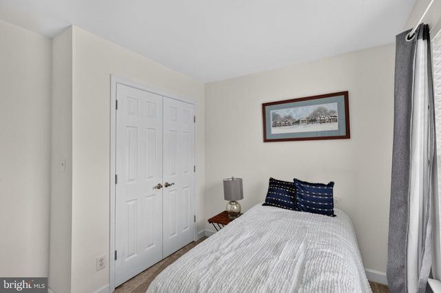 3821 DOMINION MILL DR, Alexandria, VA 22304
