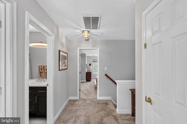 3821 DOMINION MILL DR, Alexandria, VA 22304