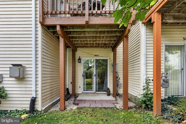 3821 DOMINION MILL DR, Alexandria, VA 22304