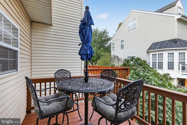 3821 DOMINION MILL DR, Alexandria, VA 22304