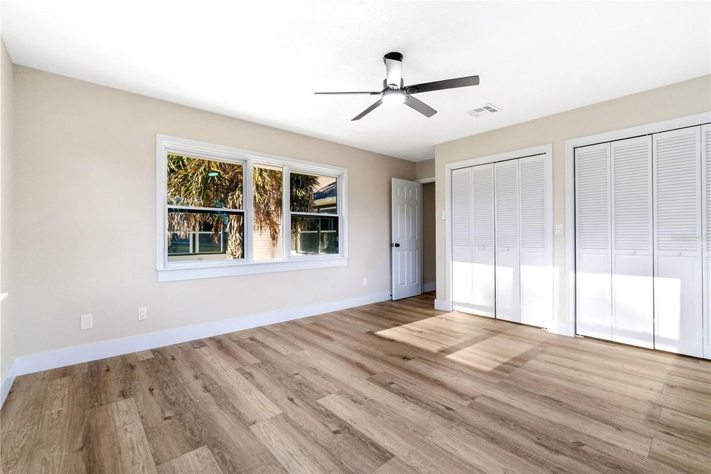 Image 16 of property listing at 5391 NW 76TH COURT, Ocala, FL 34482