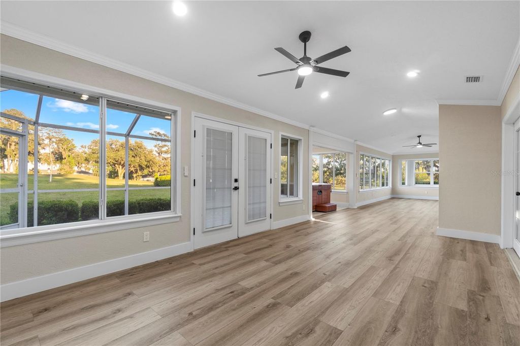 Image 10 of property listing at 5391 NW 76TH COURT, Ocala, FL 34482