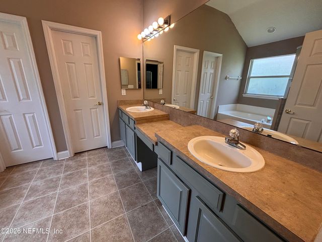 14160 E FISH EAGLE Drive, Jacksonville, FL 32226