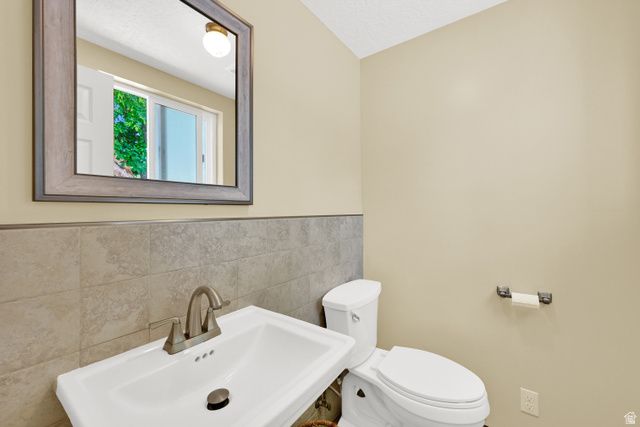 3825 N WESTWOOD DR, Pleasant View, UT 84414
