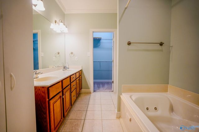 946 Tracey Lane SW, Decatur, AL 35601