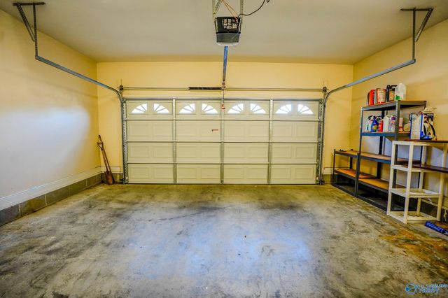 946 Tracey Lane SW, Decatur, AL 35601
