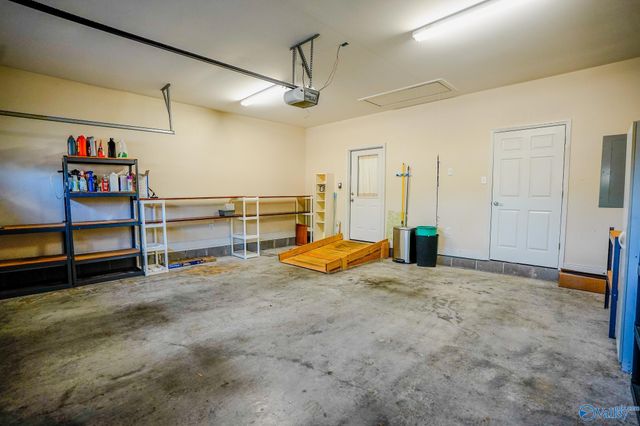 946 Tracey Lane SW, Decatur, AL 35601