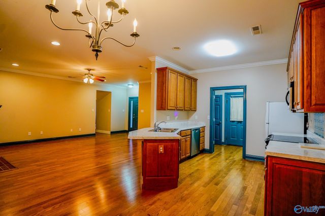 946 Tracey Lane SW, Decatur, AL 35601