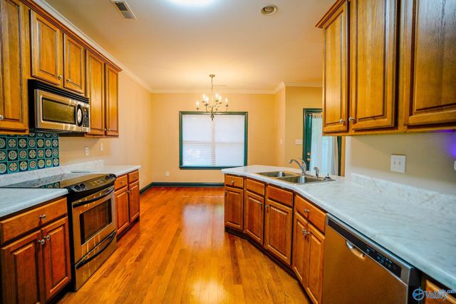 946 Tracey Lane SW, Decatur, AL 35601