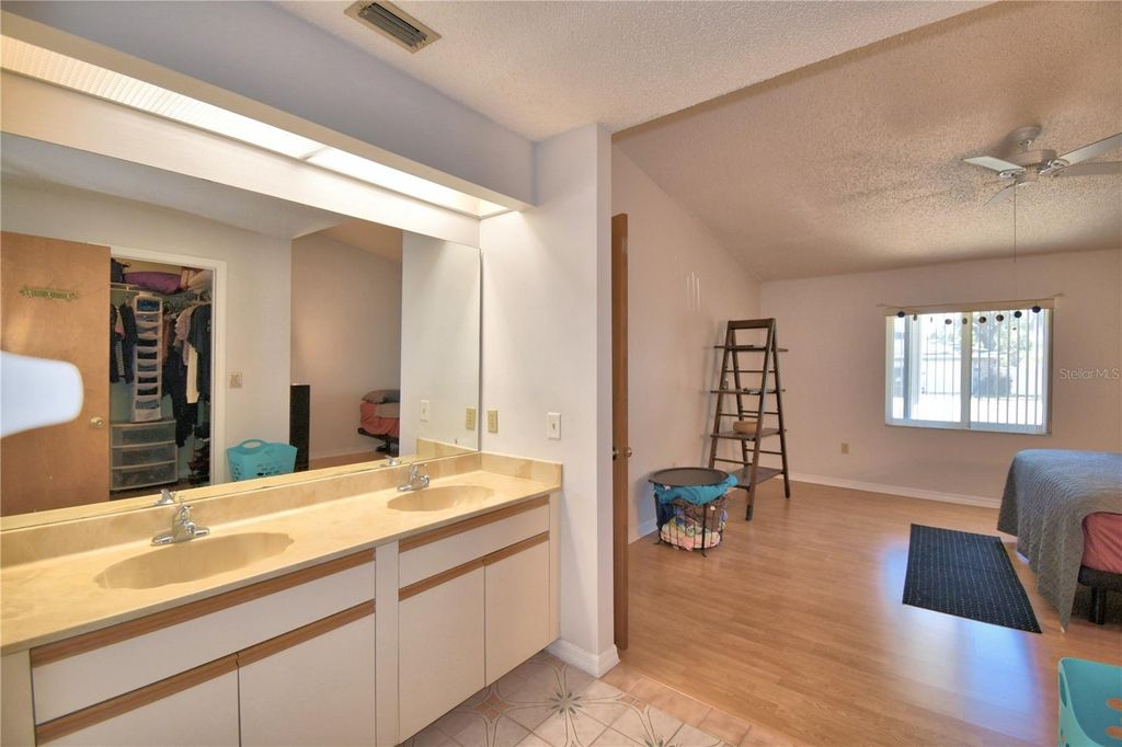 Image 28 of property listing at 3654 OPAL DRIVE, Mulberry, FL 33860